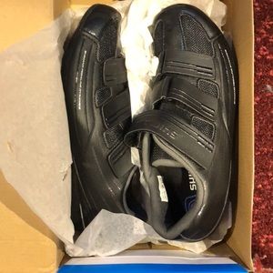 BRAND NEW Shimano Cycling shoes